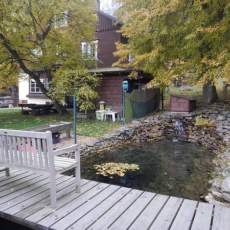 Myslivna Hotel Cerny Dul Bagian luar foto