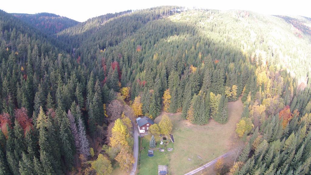 Myslivna Hotel Cerny Dul Bagian luar foto